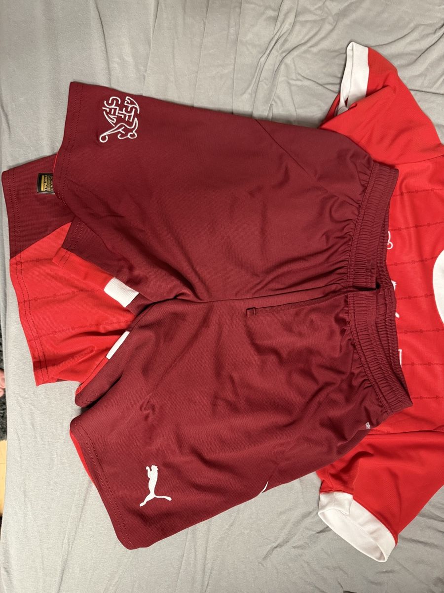 Maillots de corps & Pantalons: Schweiz EM 2024 Trikot - rot – D'occasion à Istighofen par diefja 1