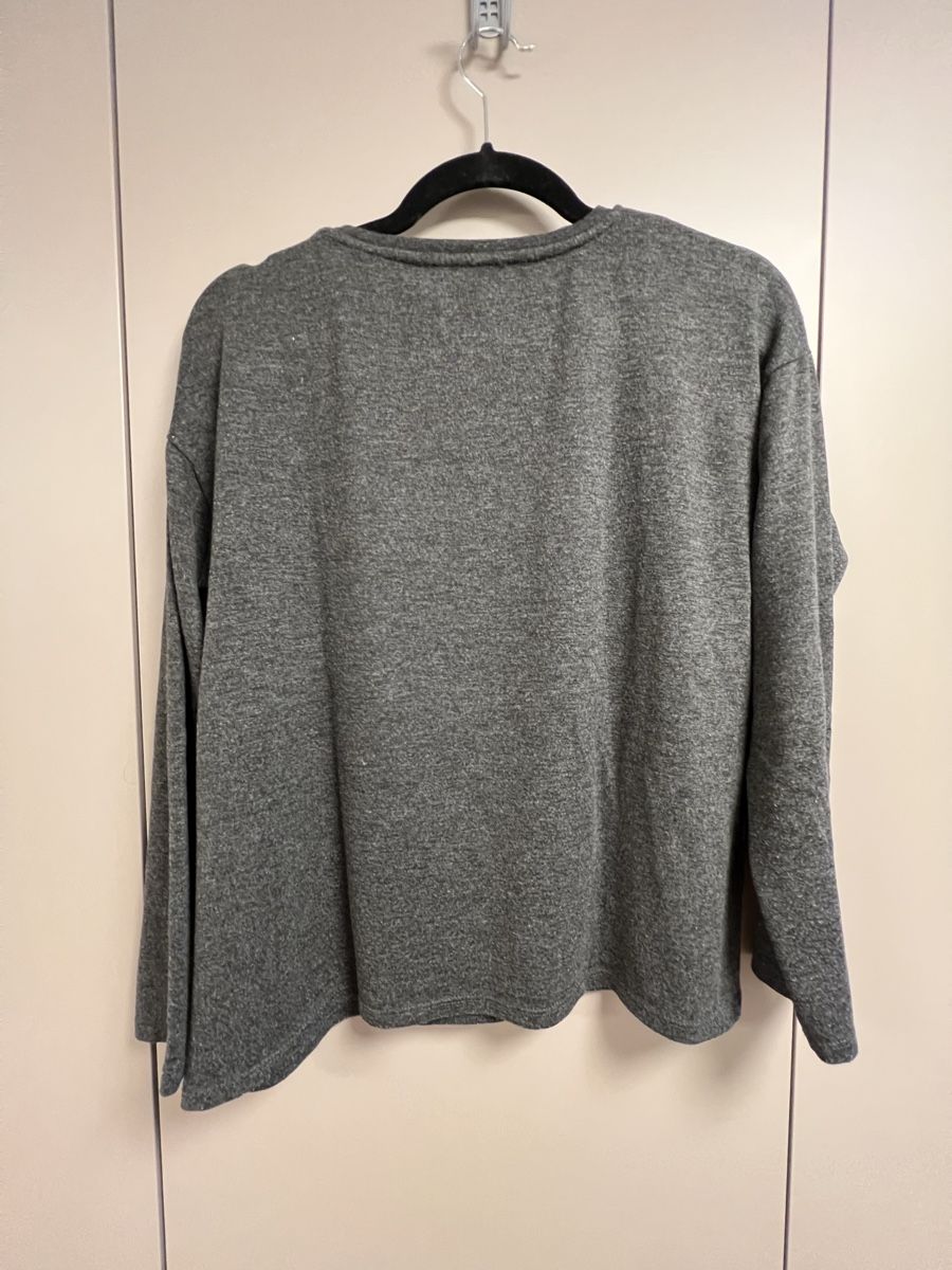 Promod Blusen: Grey Promod sweater with pearls – Gebraucht aus Prangins von ale_f88f 1