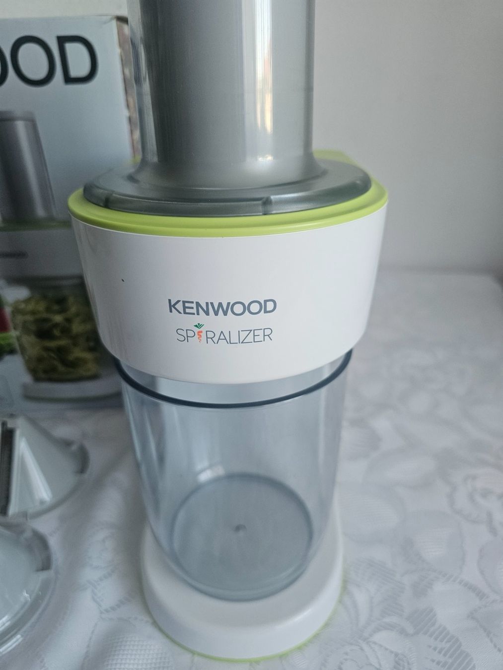 Kenwood Elettrodomestici da cucina: Kenwood FGP200WG Spiralschneider – Usato da Bronschhofen venduto da Xena37 2