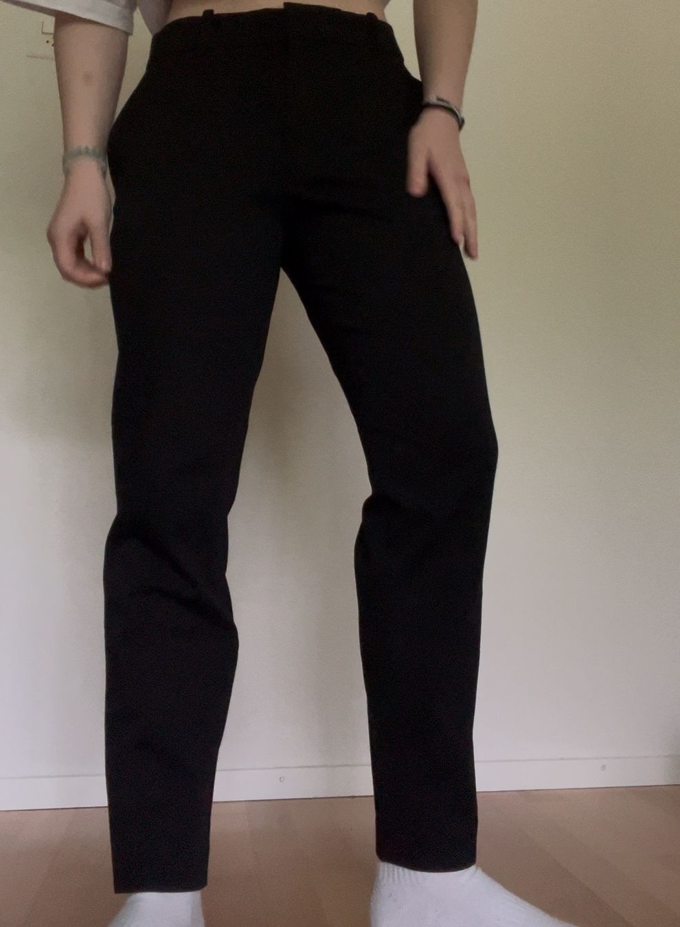 H&M Pantaloni: Anzugshose schwarz H&M – Usato da Zuzwil SG venduto da dieschnellemichelle 6