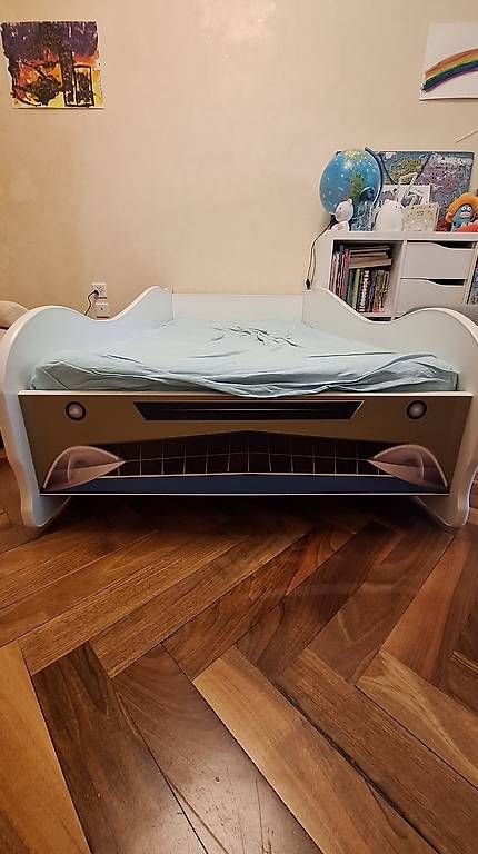 Letti: Letto bambino a forma di macchina – Usato da Lugano venduto da val_g6yf 2