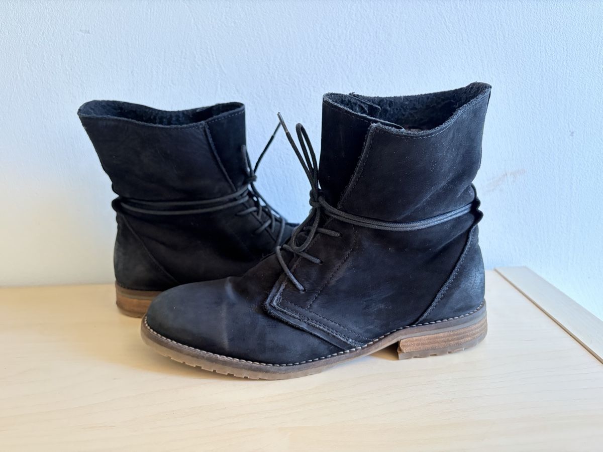 Scarpe da donna: Schwarze Stiefeletten Gr. 40 – Usato da Krummenau venduto da lorenascherrer 2