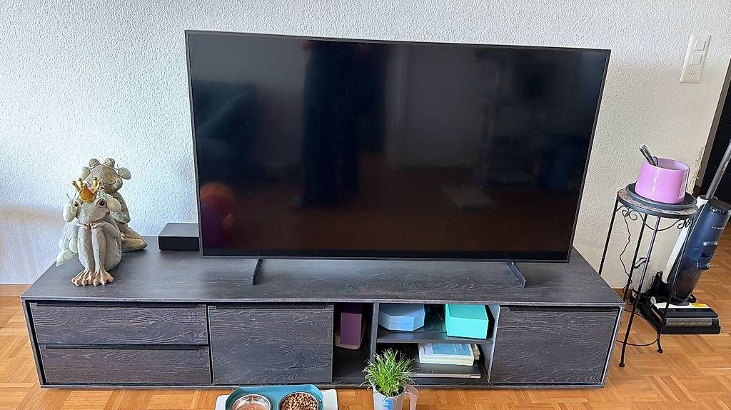 Televisori: Samsung TV inkl. Kommode – Usato da Winterthur venduto da JelenaP01