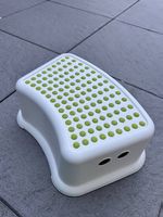 Marchepied IKEA pour enfant 