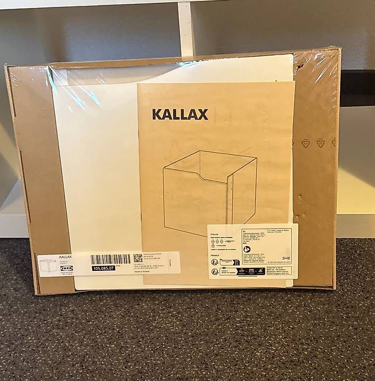Ikea Scaffali: Expedit Ikea Regal mit verschiedenen Einsätzen – Usato da Müllheim Dorf venduto da ChrischiN 4