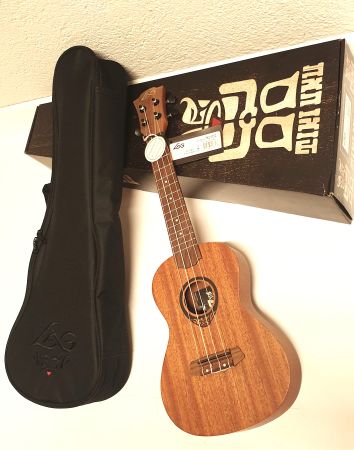 Concert-Ukulele  Marke: LAG  110c mit Etui, massive Decke