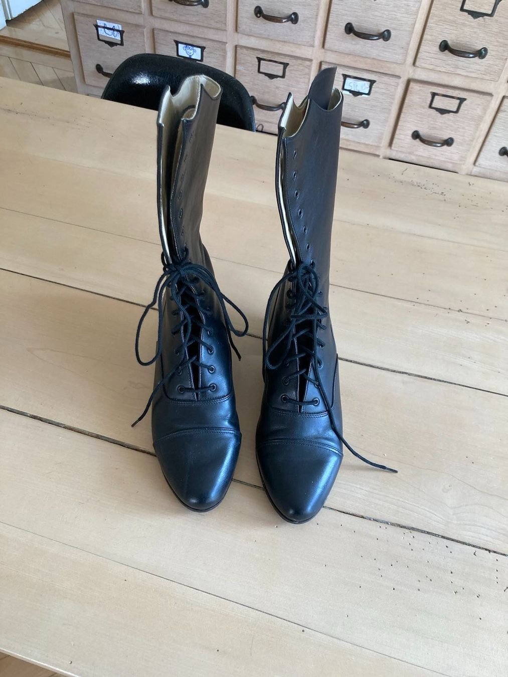 Scarpe da donna: Schnürstiefel Leder Handgemacht – Nuovo (secondo la descrizione) da Winterthur venduto da Capriice 1