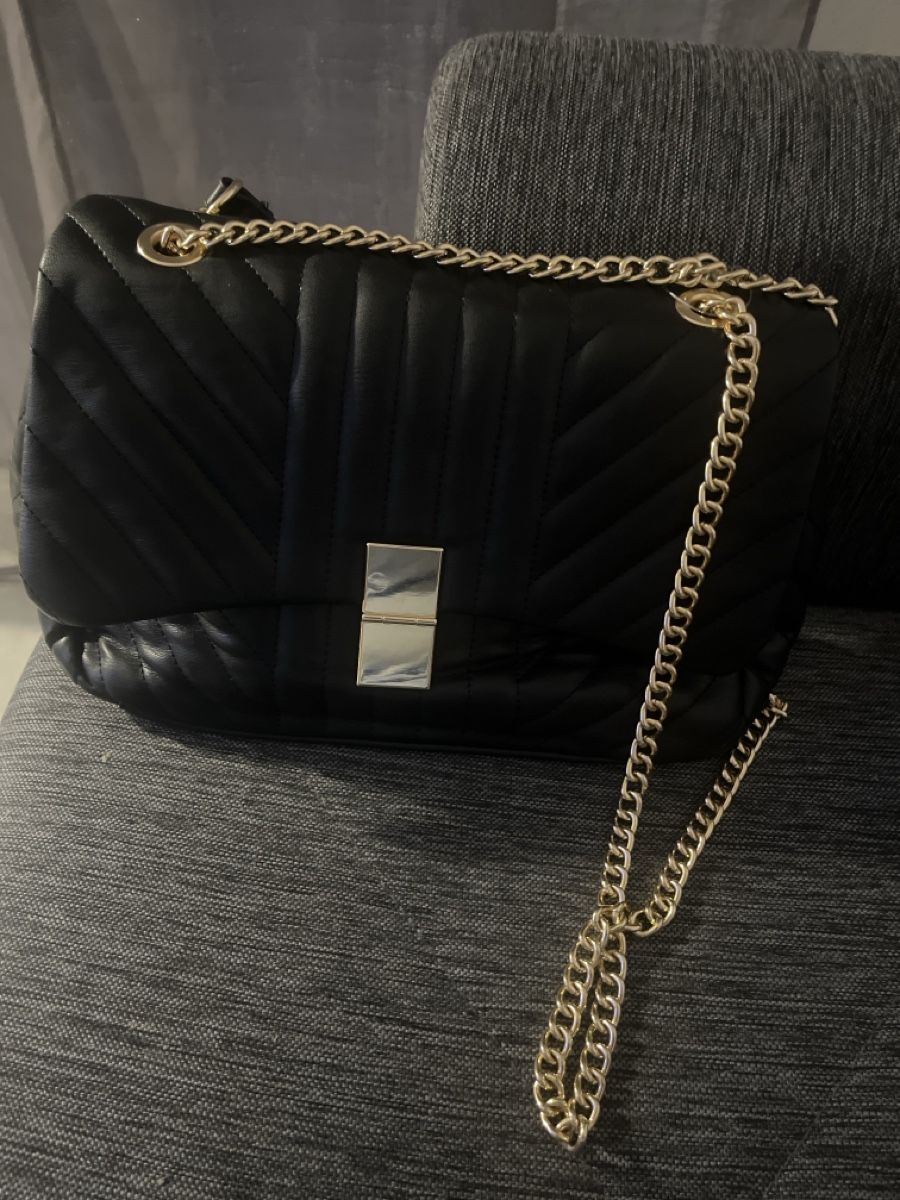 Sacs femmes: Neue Abendtasche – Neuf avec emballage d'origine à Wil SG par smu_l76j