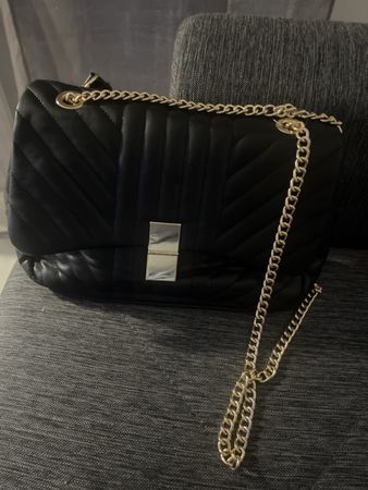 Neue Abendtasche