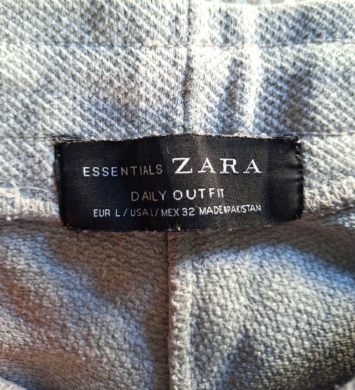 Zara Pantaloni: Zara shorts – Usato da Morges venduto da Sakpen 2