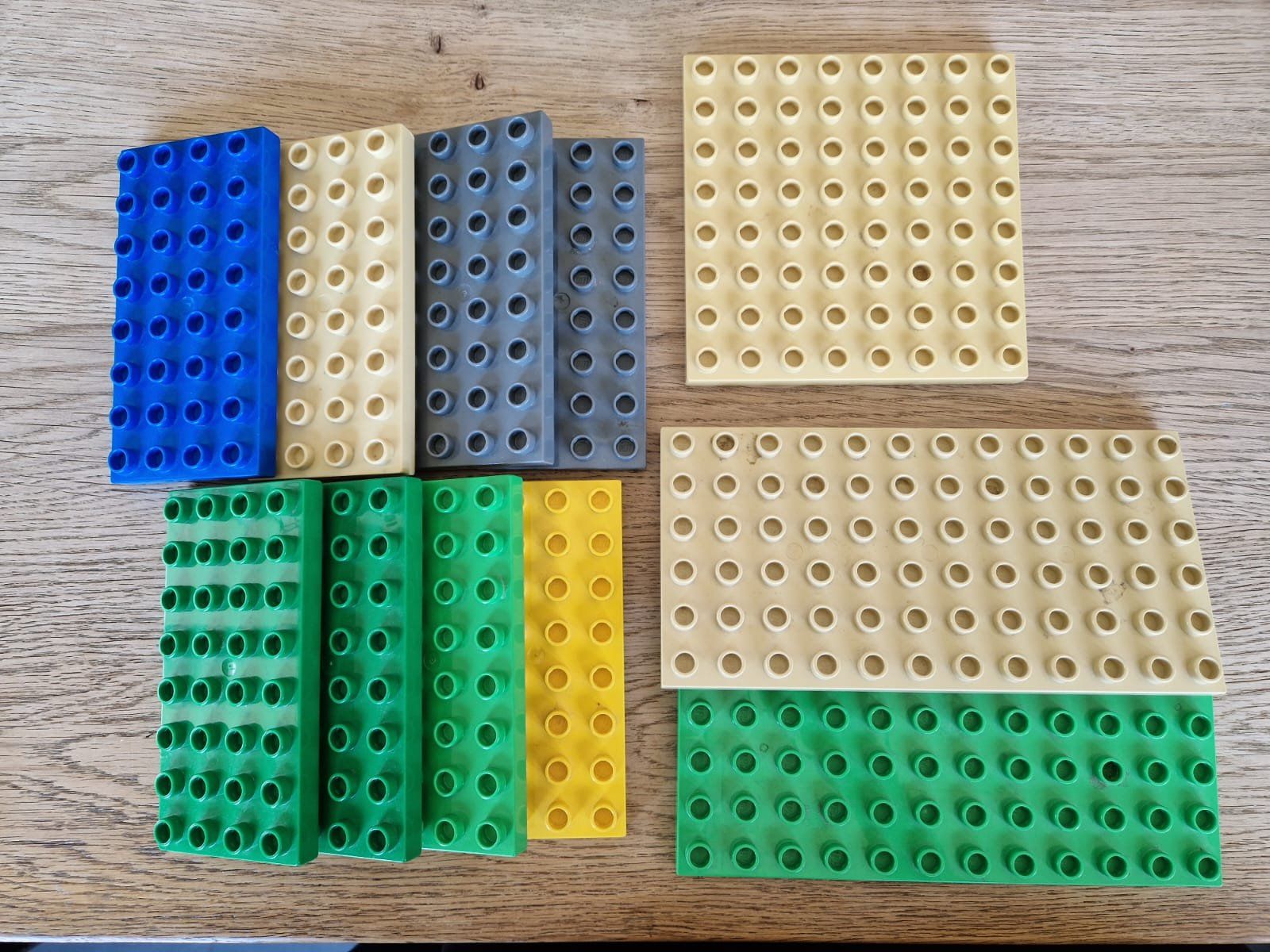 Lego Giocattoli: Lego Duplo zwei Boxen und vier Platten – Usato da Schötz venduto da protea84 1