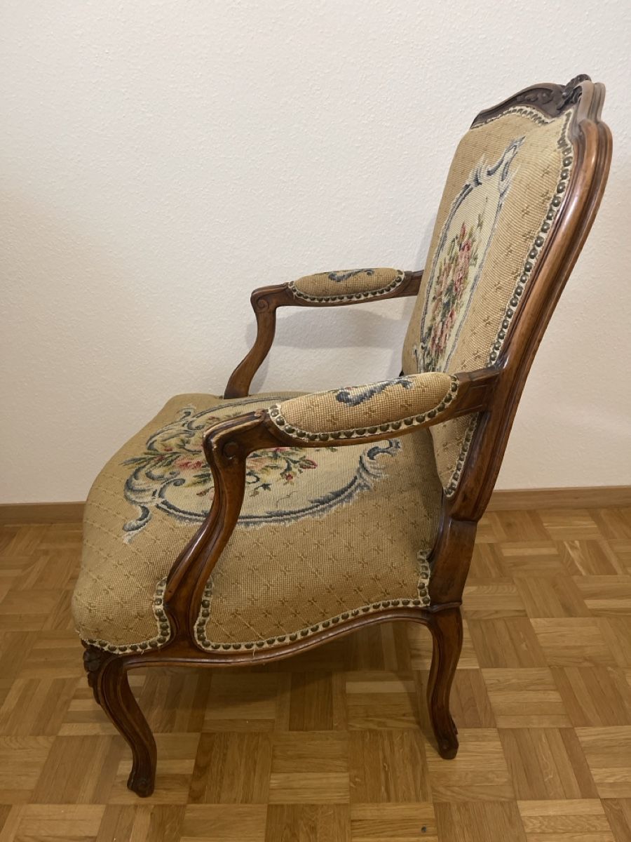 Poltrone: Antiker Sessel / Stuhl mit Armlehne – Usato da dietikon venduto da fernando011 1