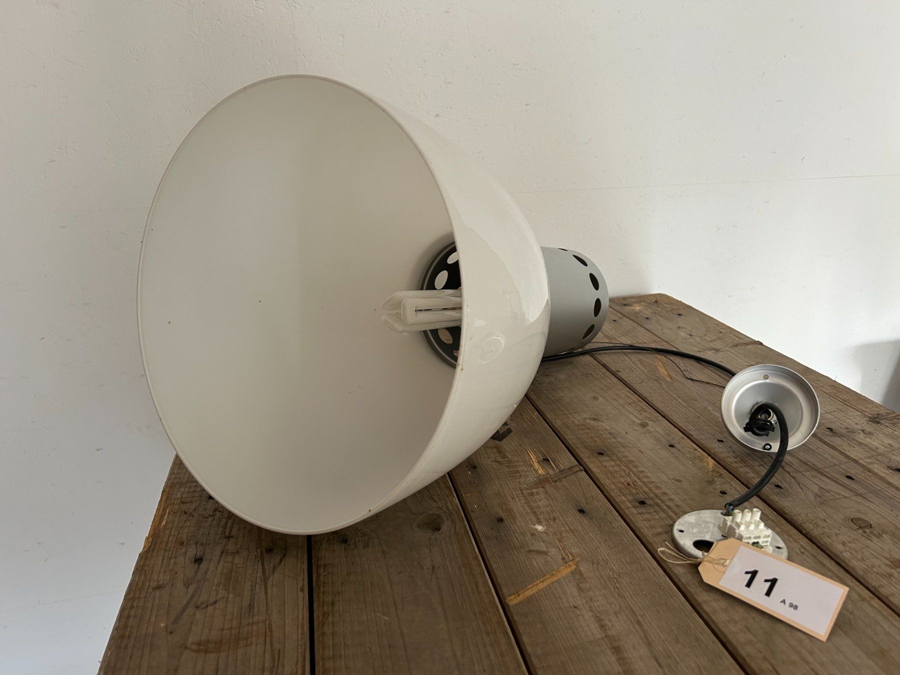 Lampade: Vintage Leuchte LRG original – Usato da Thunstetten venduto da Chnuschti18 2