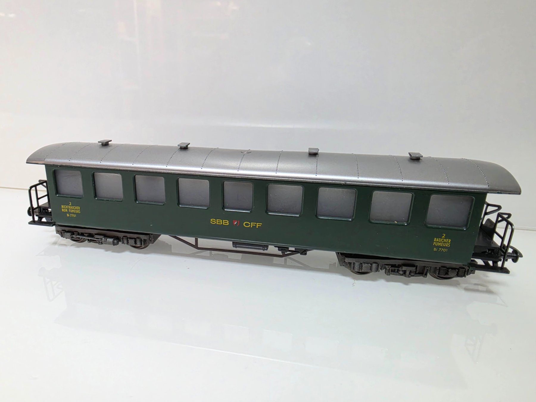 Fleischmann Modellini di ferrovie: Fleischmann SBB Personenwagen H0/DC – Usato da Neuenhof venduto da ludovicco 1