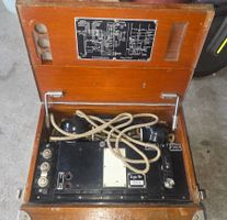 CH Armee Telefon Mod. 1947 in Holzkiste mit der Nr. 18102