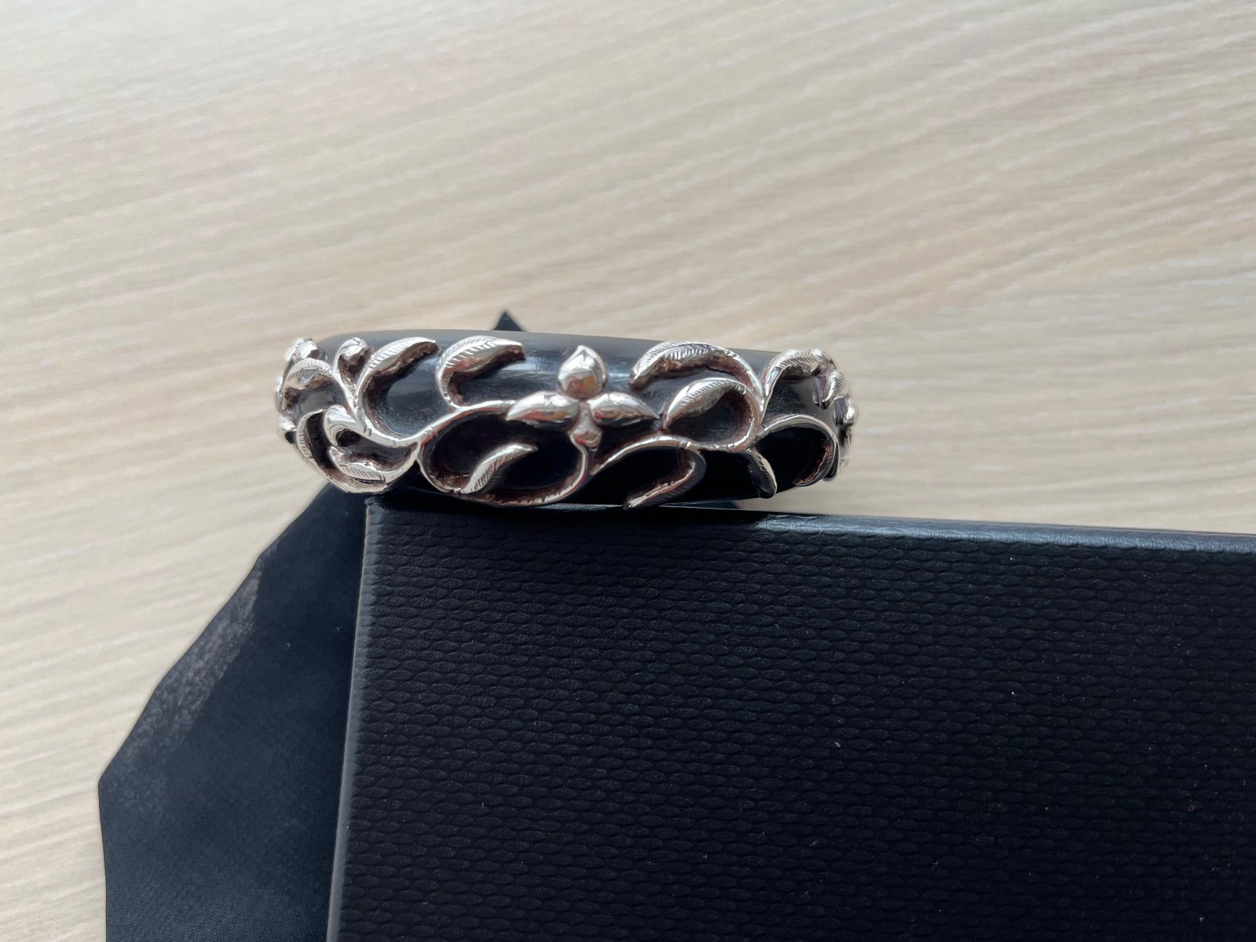Bracciali & Braccialetti: Armreif schwarz silber – Usato da Widen venduto da evce1318 3