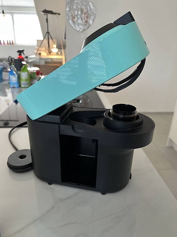Nespresso Macchine per caffè & Macchine per espresso: Nespresso Vertuo Kaffeemaschine – Usato da Lommis venduto da jen_6xz7 2