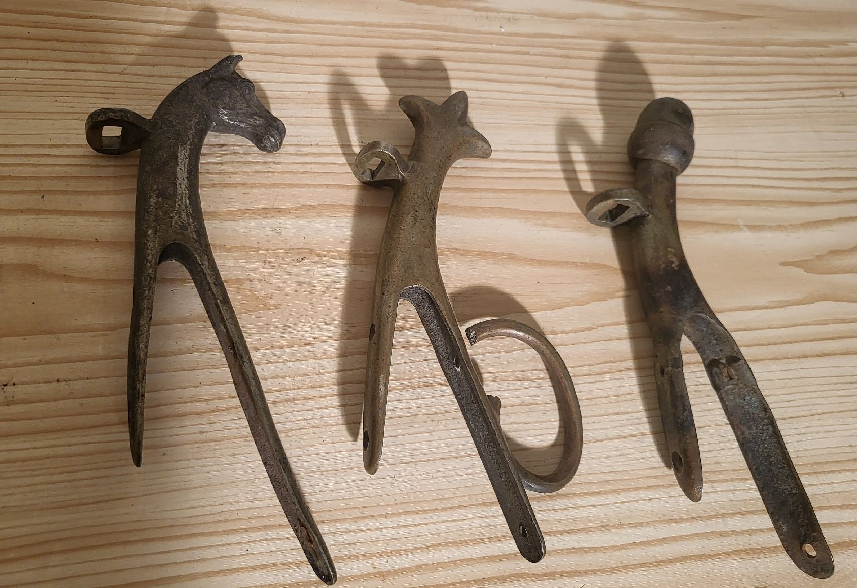 Figuren: Figuren auf einen Pferdekummet, Messing – Gebraucht aus Zürich von thn_gx89 1