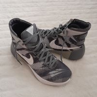 Nike Hyperdunk 2015, Taille 45, Top Zustand für den Sport!