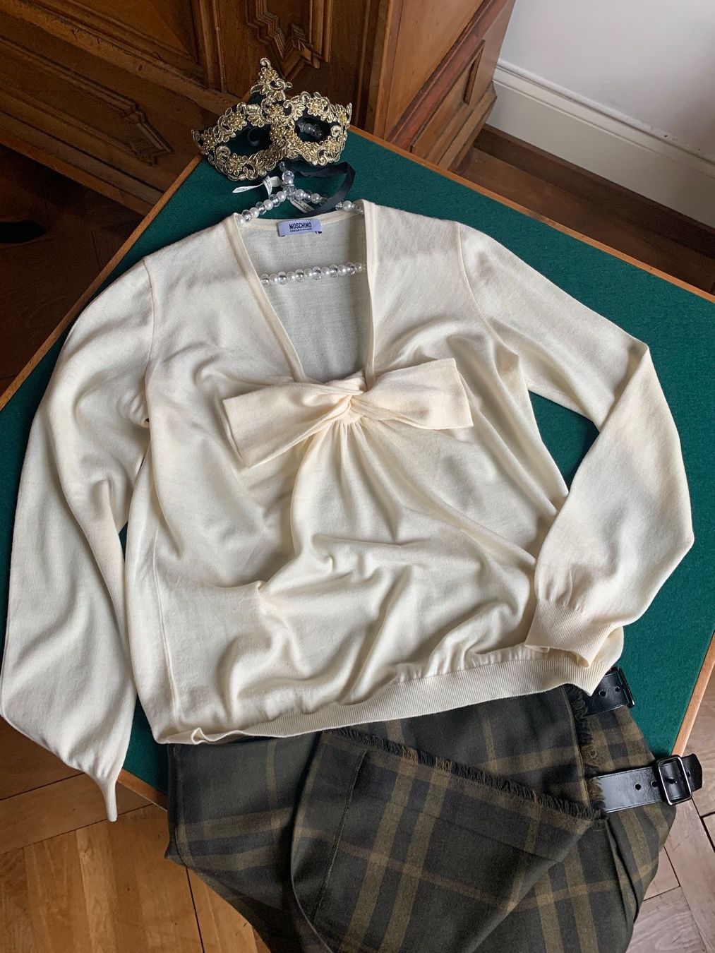Moschino Pullover & Sweatshirts: MOSCHINO 100% Schurwolle Pullover  Gr. 44 IT /  NEU – Neu (gemäss Beschreibung) aus Interlaken von Bona55 7