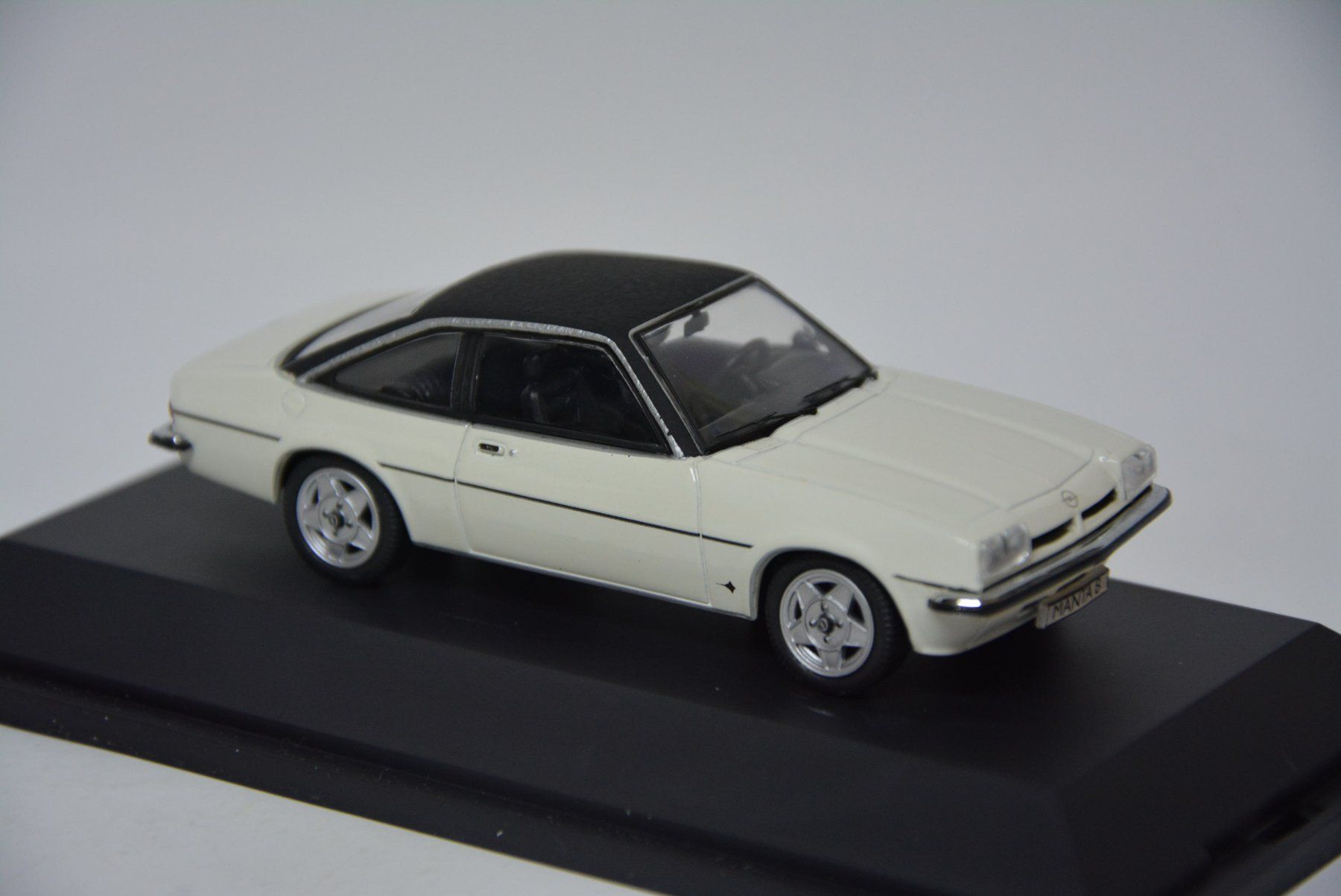 Opel Modellini d'auto: Opel Manta B ,  Schuco , 1:43 – Nuovo e nell'imballaggio originale da Goldach venduto da Feivel9 4