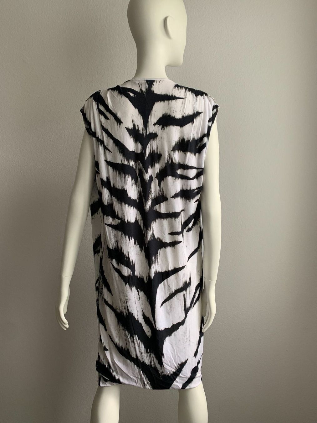 Alexander Mcqueen Vestiti: Alexander McQueen – Nuovo (secondo la descrizione) da Winterthur venduto da 11.11 1