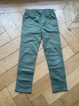 Hose / Kinderhose, Khaki-Grün, v. John Lewis, Gr. 134