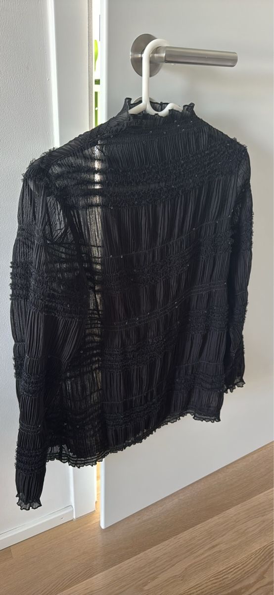 Blusen: Damen Bluse Schwarz Grösse M leicht transparent – Neu (gemäss Beschreibung) aus Rupperswil von simonekaalund 1