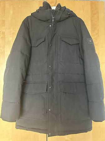 Tommy Hilfiger Winterjacke Herren Gr. L schwarz top Zustand