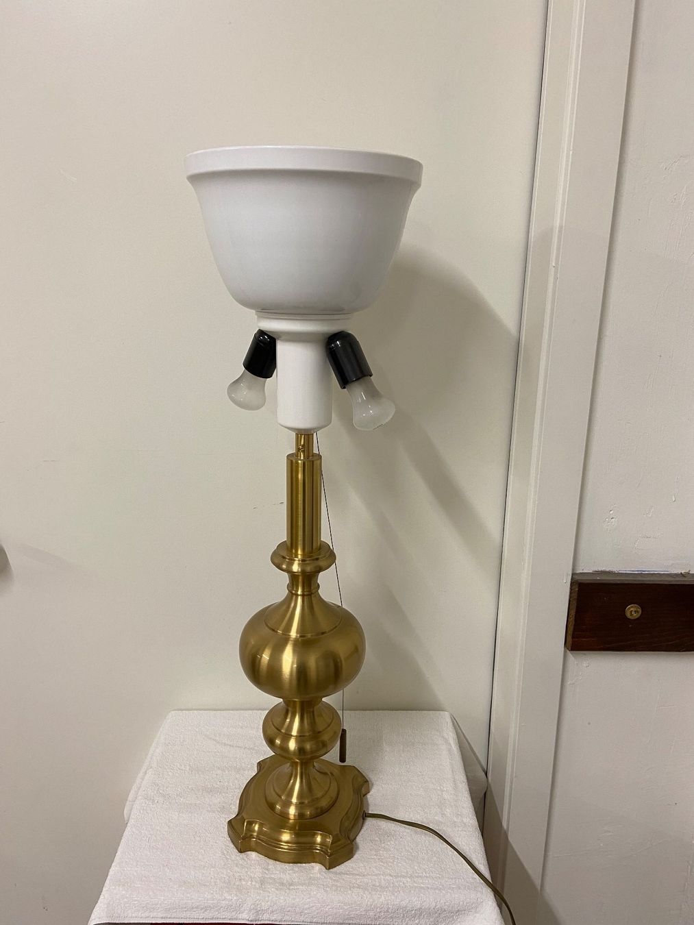 Lampen: ELEGANTE TISCHLAMPE AUS MESSING – Gebraucht aus Dietikon von brocki-eyra 5