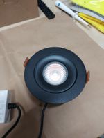 EINBAUSPOT SCHWARZ SCHWENKBAR 10W 2700K F. LOCH Ø 83-90 IP65