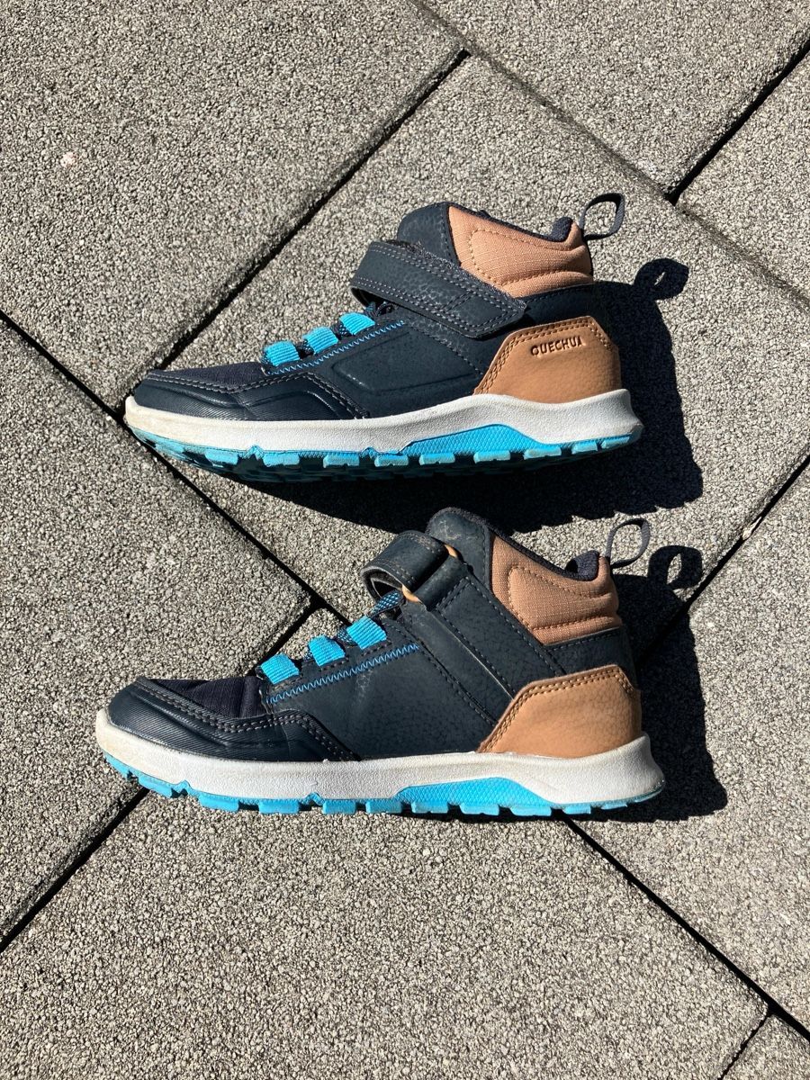 Chaussures garçon: Kinder Trekkingschuhe Quechua Grösse 30 – D'occasion à Rüegsauschachen par moeschtu82