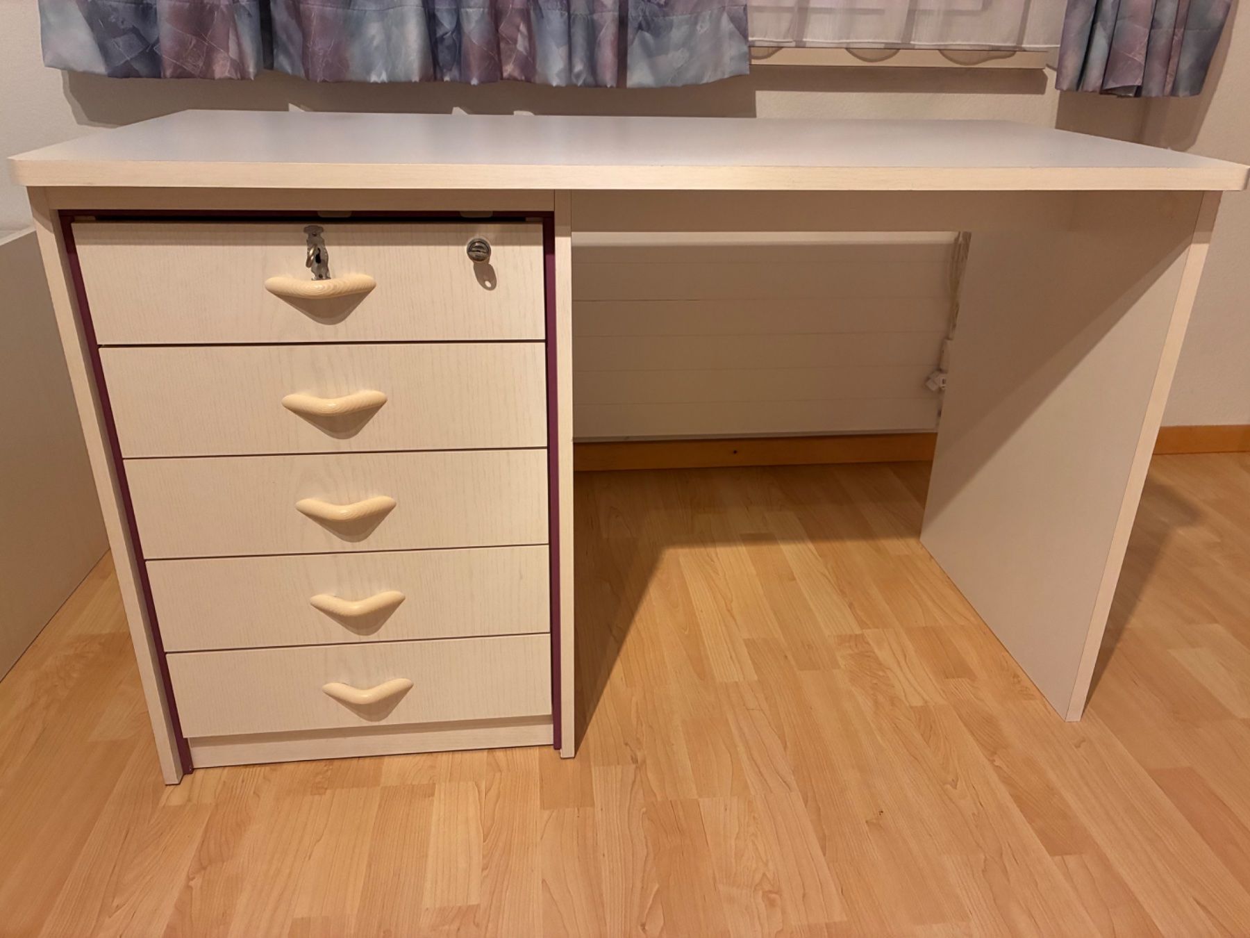 Letti: Schlafzimmer mit Bett 90x200 – Usato da Niederbüren venduto da luz_zrd6 1
