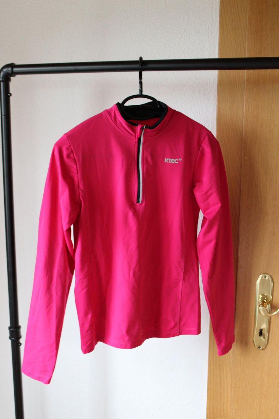 Altra biancheria intima: Thermoshirt ktec pink – Usato da Hombrechtikon venduto da lehnerrr 4