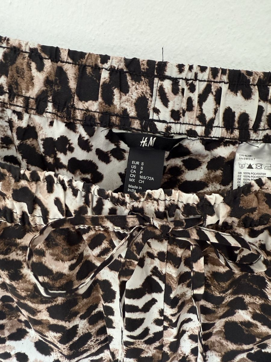 H&M Pantaloni: H&M Leoparden Hose, Grösse S – Usato da Kriens venduto da MeinKleiderschrank 2
