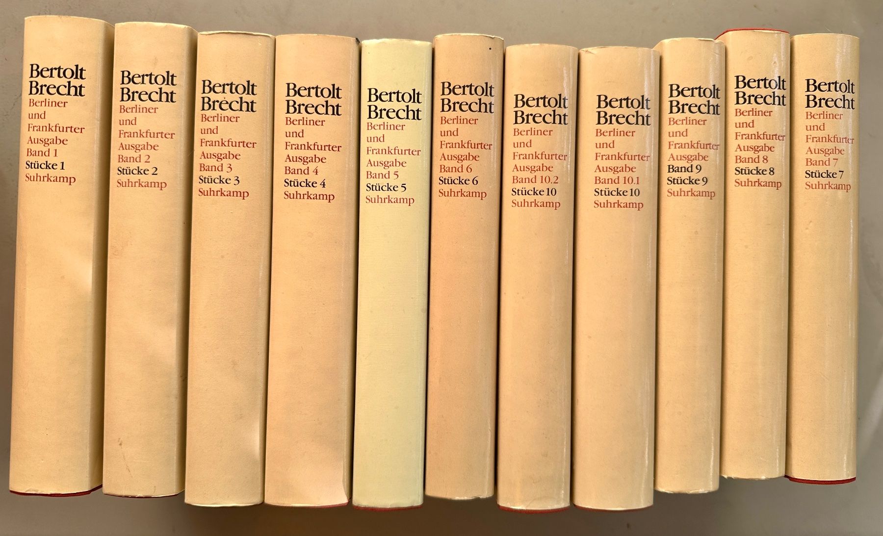 Bücher: Bertolt Brecht: Stücke 1-10 in elf Bänden. – Gebraucht aus Zürich von allp