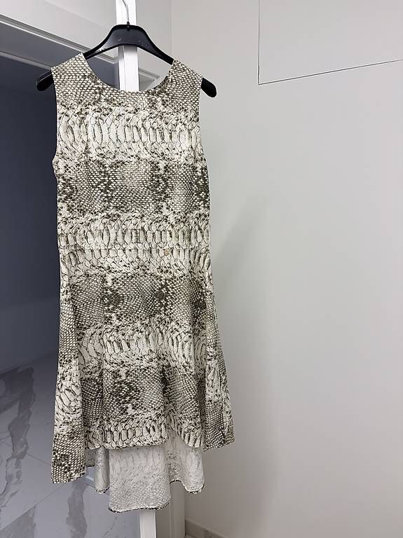 Robes: Vendo elegante abito  – D'occasion à Soazza par afa_r6cx