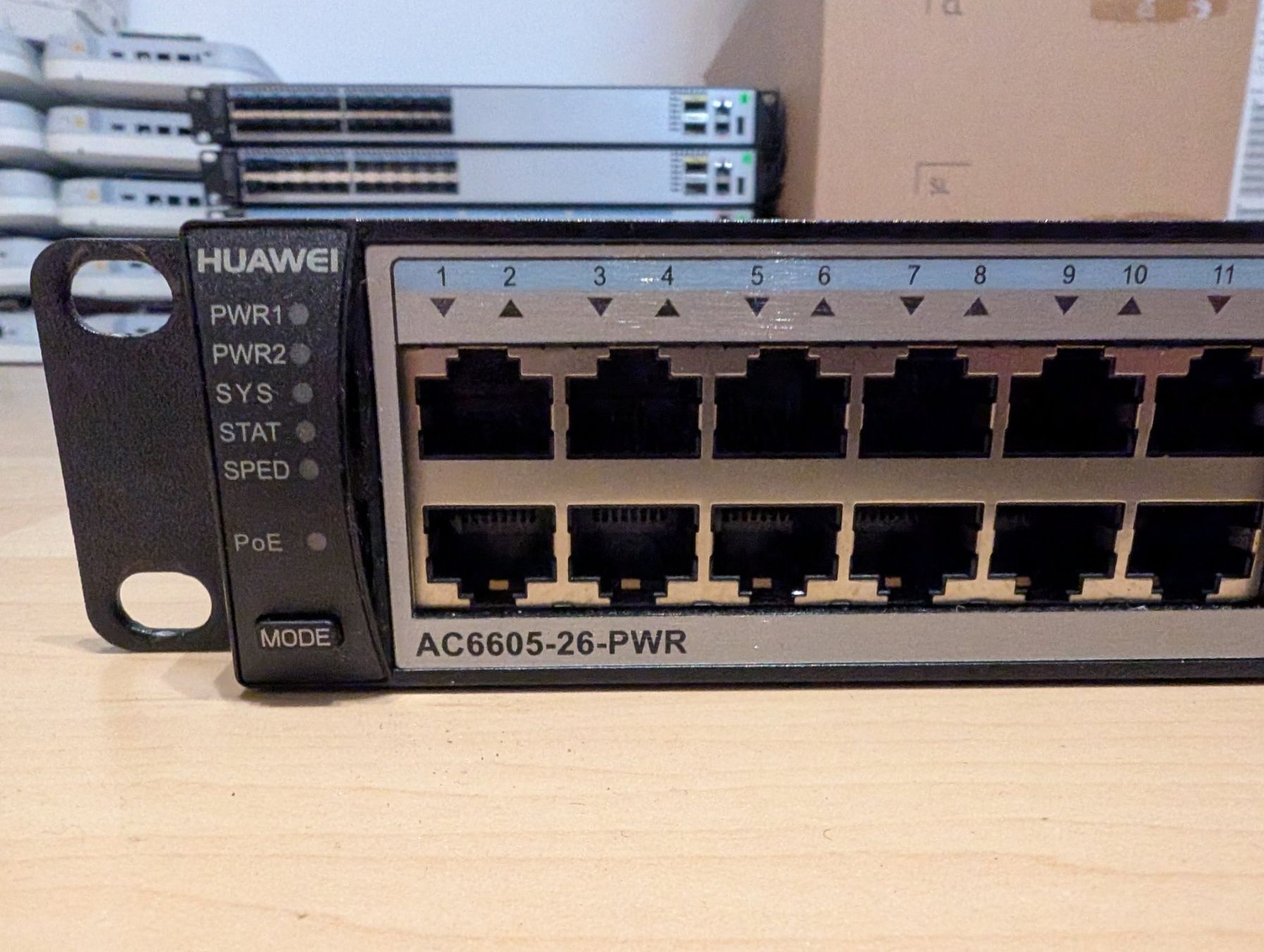 Huawei Modem & Router: Huawei WLAN Controller inkl. 2 Switches und 20 AccessPoints! – Usato da Langenthal venduto da netcamp 1