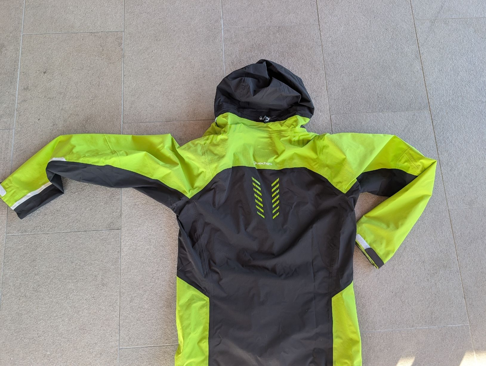 Decathlon Giacche: Veste coupe vent Quechua – Nuovo (secondo la descrizione) da Blignou (Ayent) venduto da dyl_yxb5 5