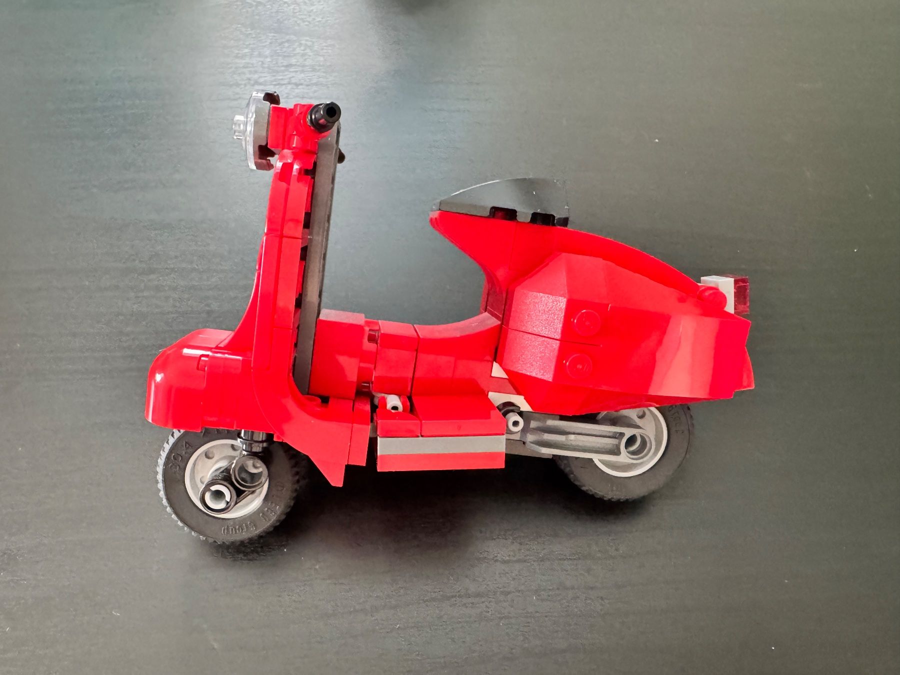 Lego Spielzeuge: Lego Vespa rot – Gebraucht aus Löhningen von santafe06 1