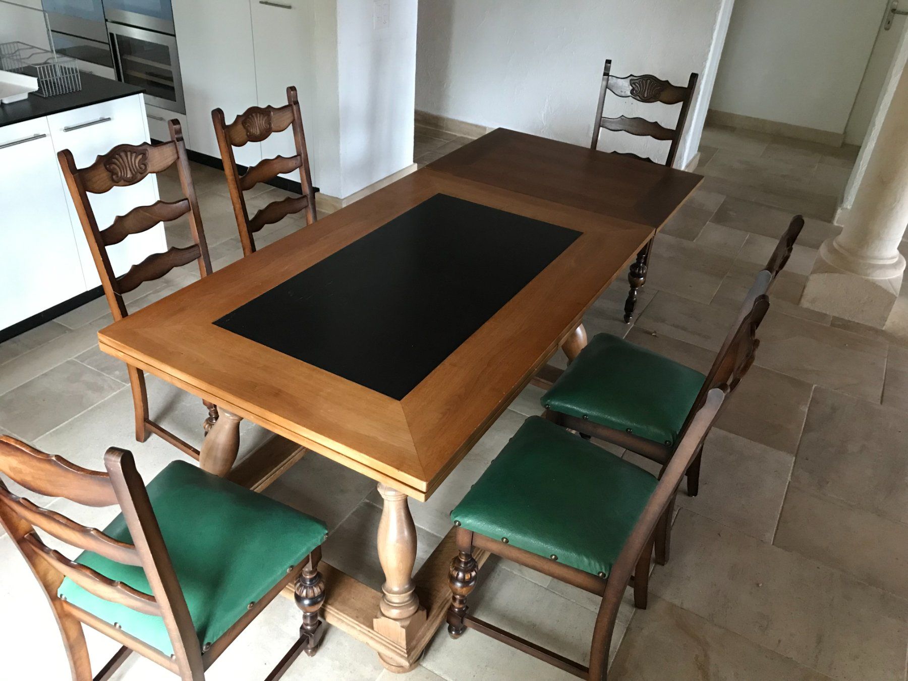 Tische: Table de salle à manger massive avec 2 rallonges – Gebraucht aus Essertes von Cape_au_Moine_1941