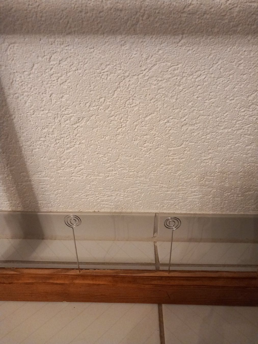 Tutte le decorazioni: Altes Fenster schön dekoriert – Usato da Buttwil venduto da K_und_K 2