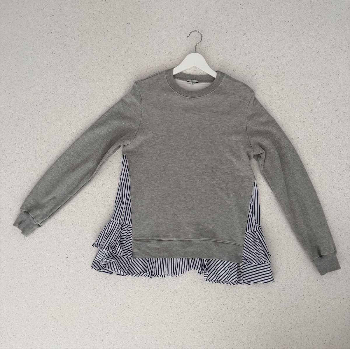 Pulls & Sweat-shirts: Clu Pullover NEU 🩶 Gr. S NP $250.00 – Neuf avec emballage d'origine à Zumikon par DesignDeluxe