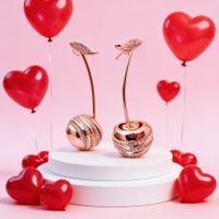 Élégantes boucles d'oreilles cerises dorées