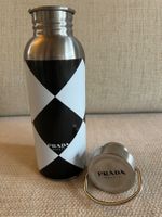 Prada Beauty Flasche