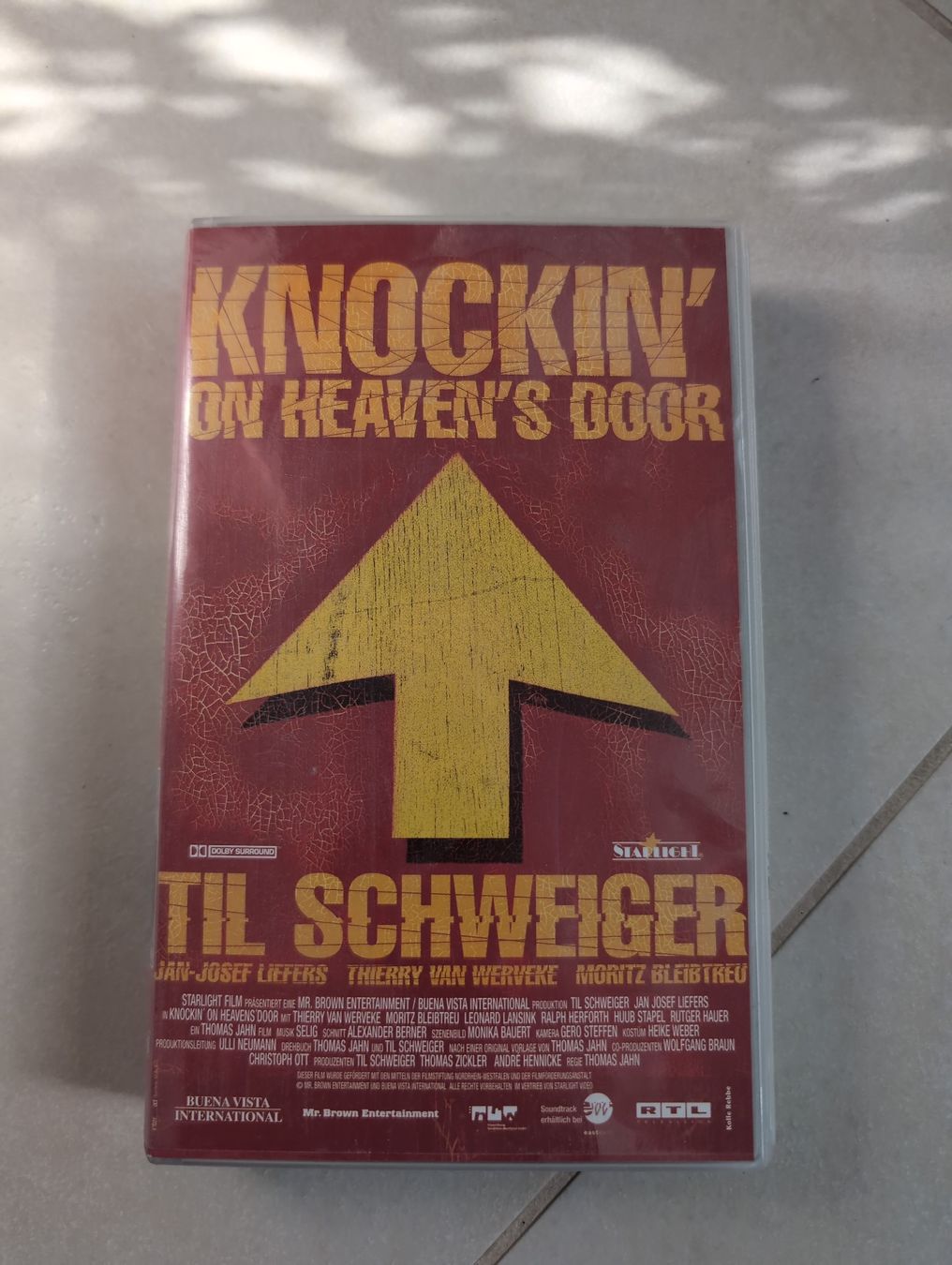Alle VHS: VHS - Knockin' on heaven's door – Gebraucht aus Obfelden von rac_sp7m