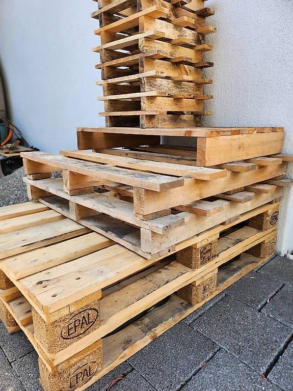 Pallets: Diverse Paletten – Usato da Kriegstetten venduto da Ulrich_Schwarzenbach