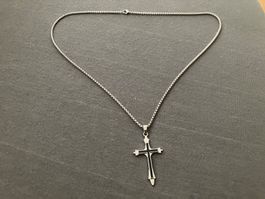 Schöne Klassische Hals-Kette mit Kreuzanhänger, 2.5x5cm, neu