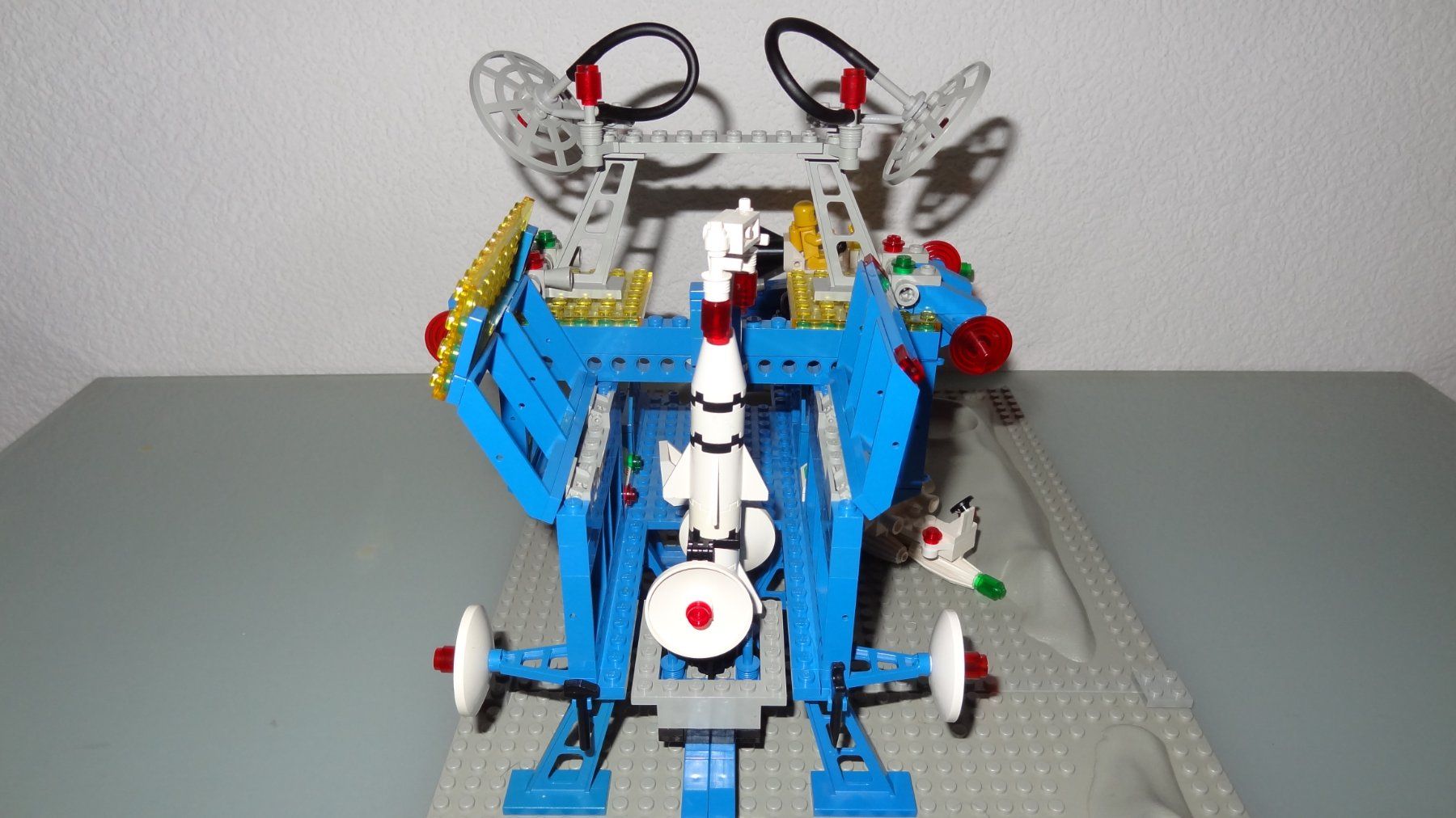 Lego Spielzeuge: Lego 6971 Intergalaktische Kommandobasis von 1984 – Gebraucht aus Winterthur von Blueedition 1
