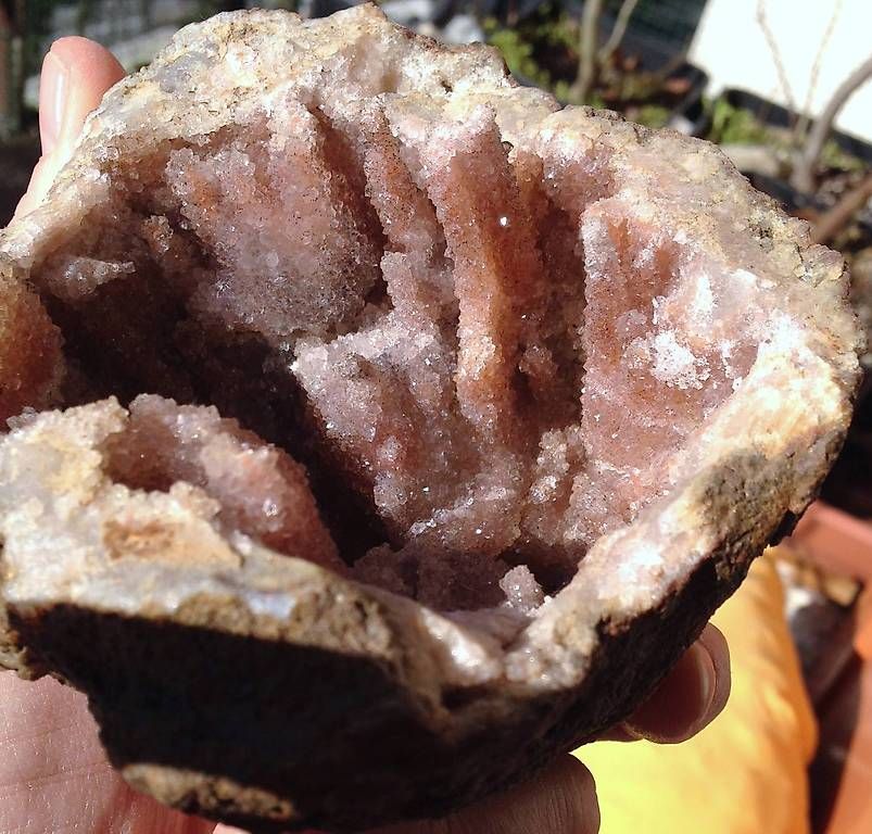 Minerali & Pietre curative: géode d'améthyste brute avec stalagmites du maroc – Usato da Vevey venduto da zabounetta